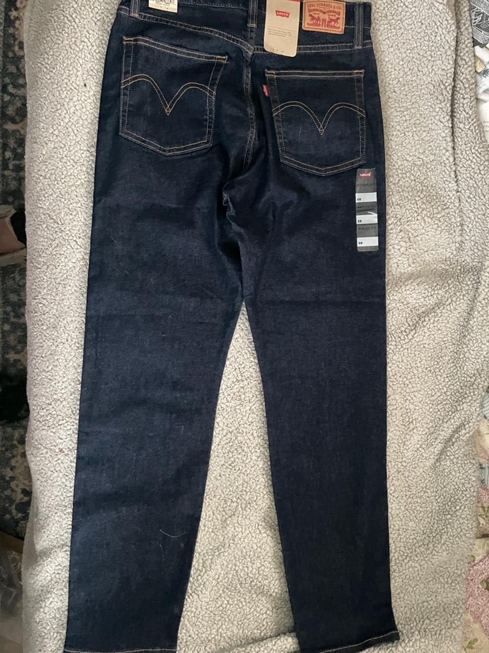 Levi's Women's Straight Leg Jeans in Dark Indigo - Picture 2 of 6